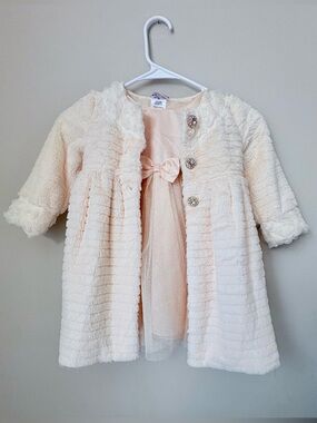 NWT Blueberi Boulevard Girls 2-Piece Ivory Faux Fur Blueberi